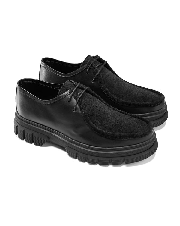 حذاء اندلسي من الجلد الطبيعي المطعّم بالشمواه